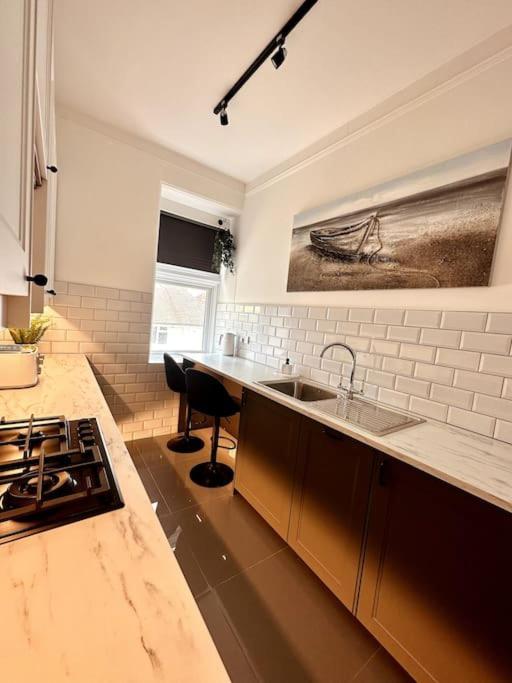The Retreat - Large Luxury Apartment, Two Mins From Beach Bournemouth Luaran gambar